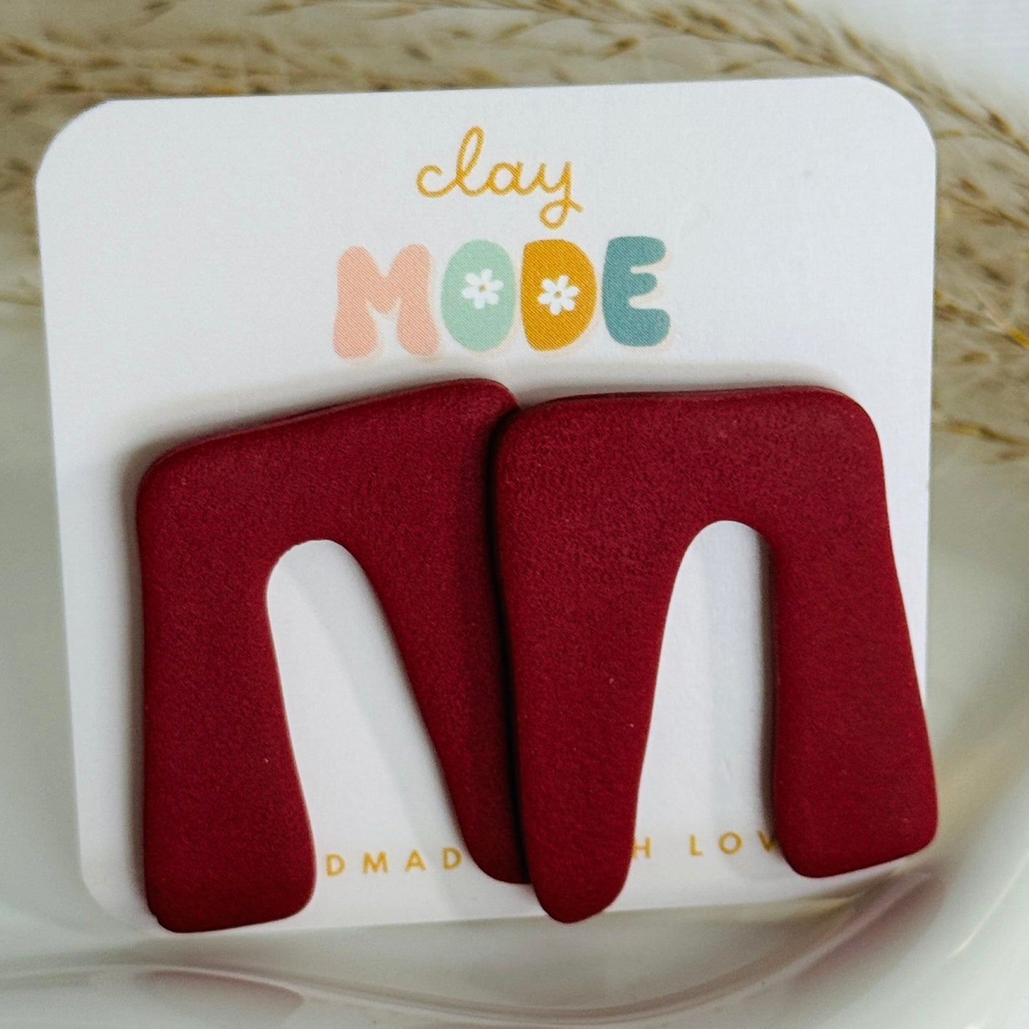 Bold Curve (Multiple Colors)