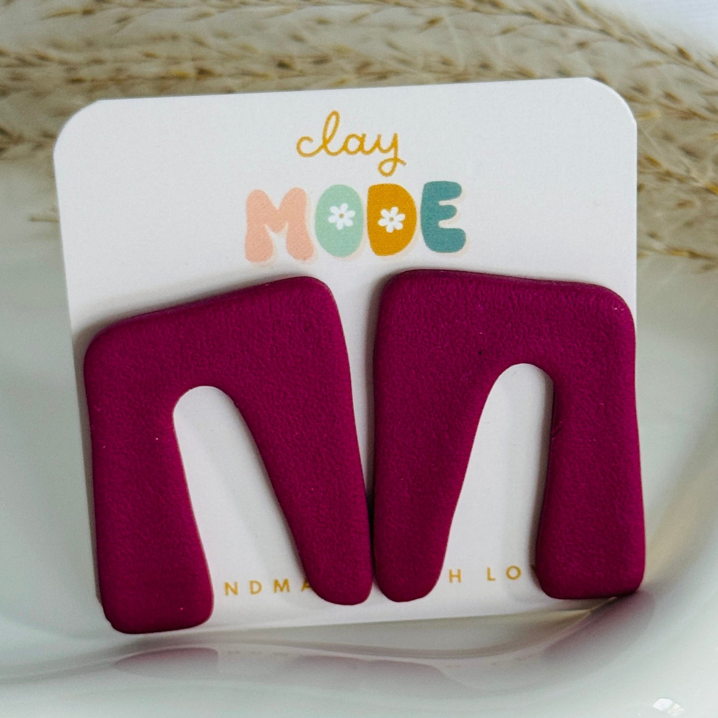 Bold Curve (Multiple Colors)