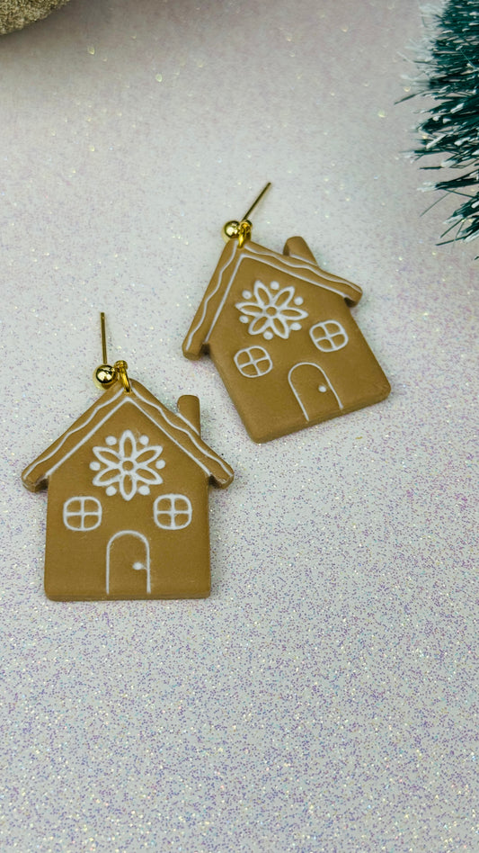 Folk Gingerbread House